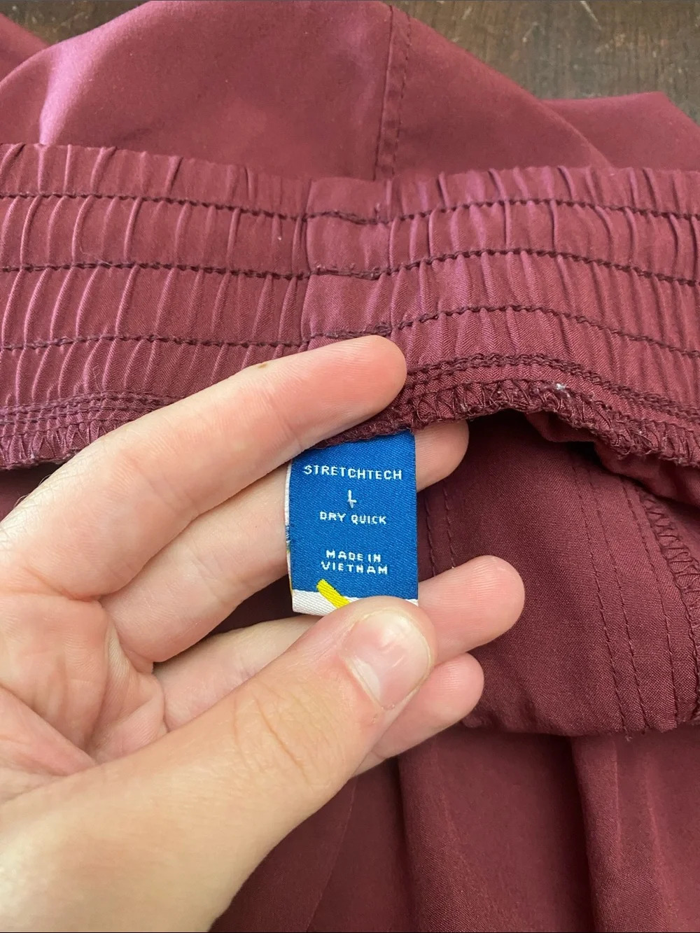 Women’s Cargo Drawstring Shorts in Burgundy